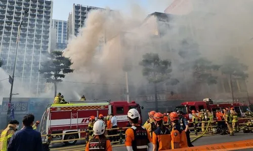 세운상가 주변 화재 5시간 만에 큰불 잡아…경상 1명·점포 48곳 소실