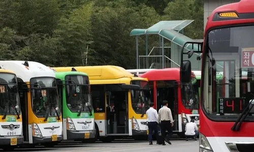 광주시내버스 노사, 협상 결론 못 내 조정기간 연장…파업은 유보