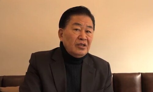 ‘대한민국’이 도망간 자리에 참전군인 류진성이 선 이유
