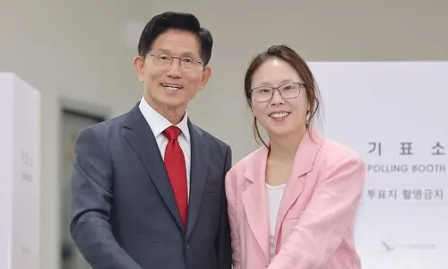 김문수, 딸 자랑하며 “돈 많아도 이건희 딸은 극단선택”