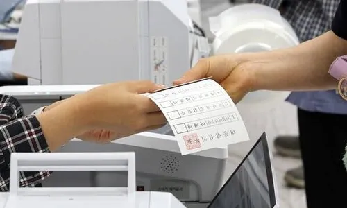 경찰, 선관위 ‘기표된 투표용지 자작극 의심’ 수사 착수