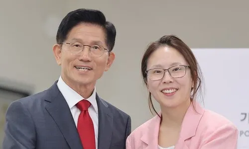 김문수, 딸 자랑하며 “돈 많아도 이건희 딸은 극단선택” 파문