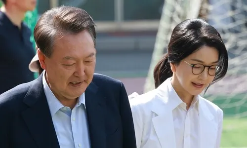 윤석열·김건희, 서울 서초구 사저 인근서 투표 <font color="#00b8b1">[포토]</font>