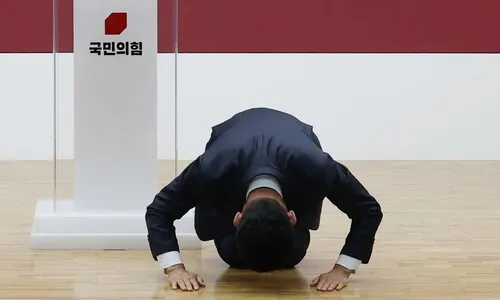 “죄지었다” 큰절한 김문수…패배는 국힘 탓, 이재명 정부엔 색깔론