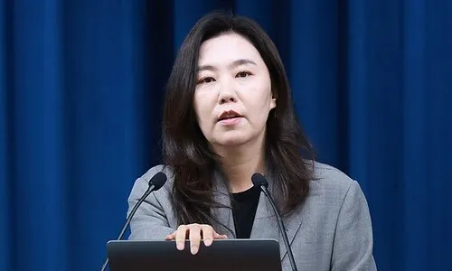‘무덤 같다’던 대통령실 “파견 공무원 복귀로 업무 기반 마련돼”