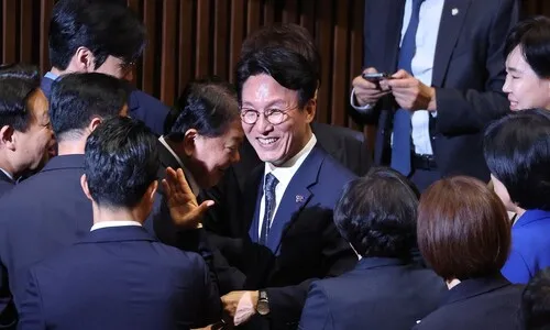김민석 “IMF같은 상황…민생·통합 매일매일 새길 것”