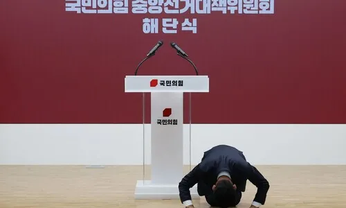 김문수, “자리 다툼할 때 아니”라는데…‘당 대표 출마’ 모락모락