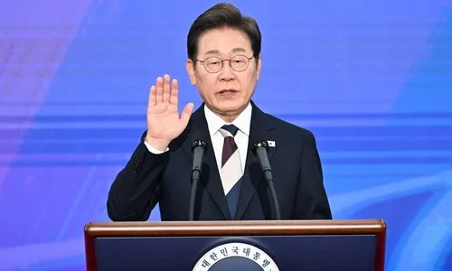 이 대통령의 반면교사는 윤석열 아닌 문재인 <font color="#00b8b1">[세상읽기]</font>