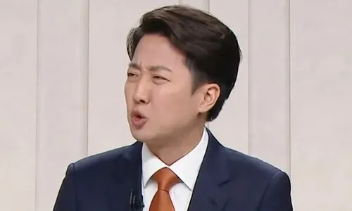 이준석 어쩌나, 제명 청원 ‘눈덩이’…사흘만에 30만명 넘었다