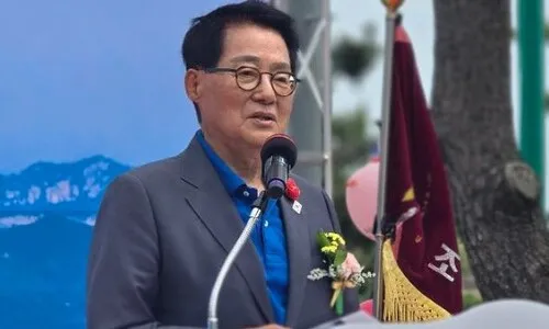 ‘촌철살인’ 박지원 “입술 조심하겠다”한 까닭은?