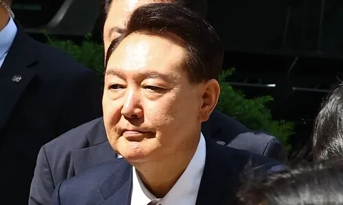 버티는 윤석열…소환 D-1 “경찰 출석요구 정당한 사유 없다”