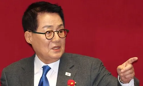 박지원 “윤석열, 지하벙커 뜯어 갔다 붙이면 맞춰지냐…진짜 크레이지”