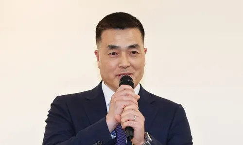 ‘빛의 혁명’ 격려한 박정훈 “시민 한 사람, 군인 한 사람이 12·3 계엄 막아”