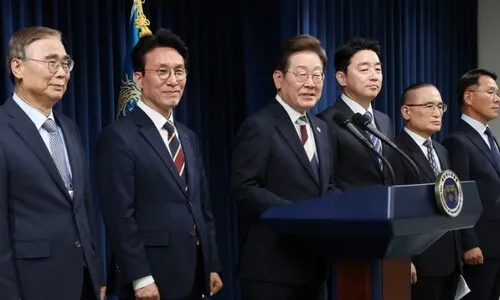 G7 임박했는데, 공석인 안보실 차장…알력 다툼? 고사? 추측 분분