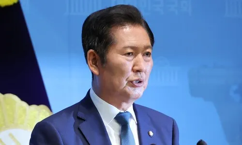 정청래, 민주 당대표 선거 출마 “이 대통령과 한몸처럼”