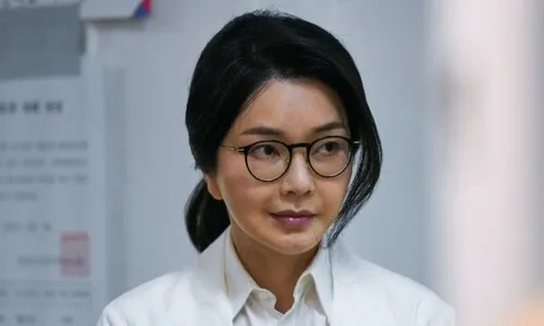 김건희 ‘건진 샤넬백→신발’ 교환 지시 정황…‘신데렐라 수사’ 되나