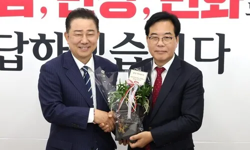 여야 원내대표 첫 회동...덕담 속 법사위원장 자리 두곤 팽팽
