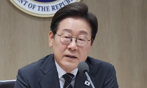 이 대통령 “경기침체 심해 정부 역할 필요…소득지원·소비진작 모두 고려”