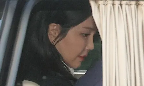 <font color="#FF4000">[단독]</font> ‘진실 밝힌다’는 통일교 전 간부 “선물용 명품 관리 2인자 따로 있어”