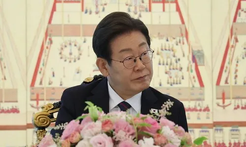 이 대통령 지지율 59.3%…민주 48.4%, 국힘 31.4% [리얼미터]