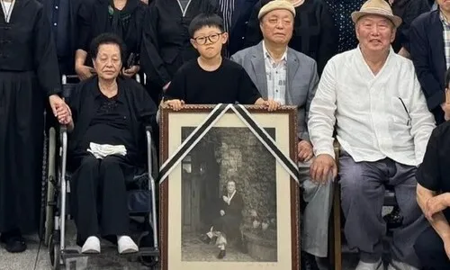 고난의 역사 온몸으로 껴안았던 ‘마지막 민족 시인’<font color="#00b8b1"> [가신이의 발자취]</font>