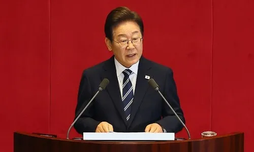 이 대통령, 위기 강조하며 실용·국익 앞세워…공정 새 화두로