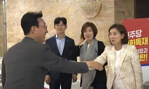 김민석, 나경원 찾아가 “식사는” 안부 묻자…“내가 언제 단식한댔나”