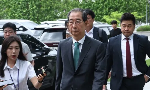 <font color="#FF4000">[단독] </font>한덕수 “사후 계엄선포문 서명, 최초 문건과 같다는 의미”