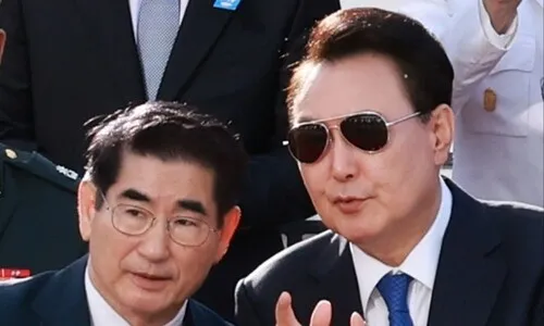 <font color="#FF4000">[단독] </font>평양 무인기 기종, 부품 뺀 수상한 개조…“추락 언제든 가능”