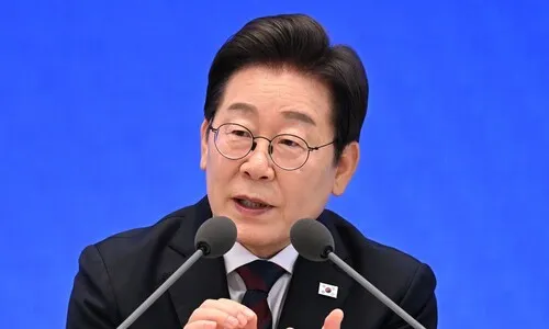검찰이 ‘로봇 태권브이’일까? 장악하려다 또 잡아먹힌다