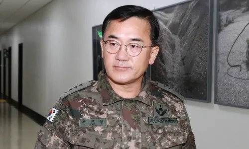 추가 구속 뒤 달라진 여인형 “깊이 후회하고 있다”…증인신문도 포기