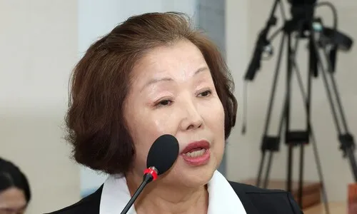 “전두환 명예회복” 리박스쿨 내부 문건…손효숙 “역사 왜곡 안 했다”