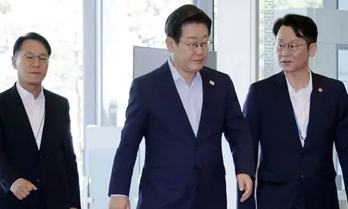 10%대로 떨어진 국힘 지지율…이 대통령 긍정 평가 63%[갤럽]