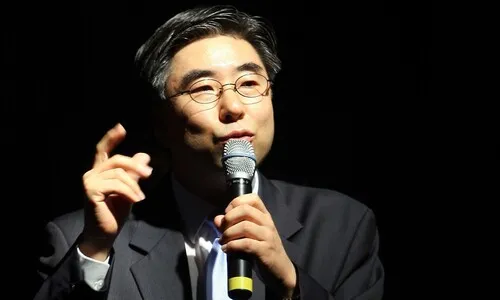 윤석열 ‘60년 절친’ 교수…조국 사면 탄원서에 이름 올려
