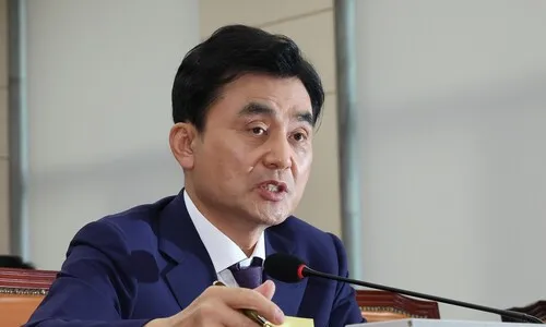 전작권 엇박자…안규백 “현 정부 내 전환”→대통령실 “개인 의견”→ 안 “기한 아닌 의지”