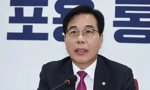 ‘윤 어게인’ 주장 토론회 간 송언석 “당과 전혀 관련 없는 얘기”