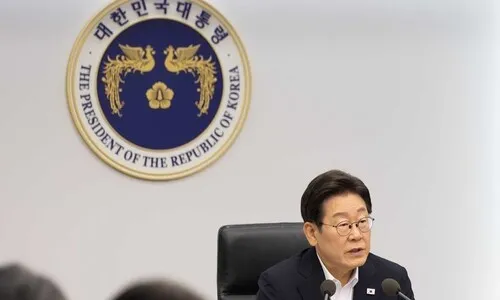 이 대통령 “근로감독관 300명 신속 충원…산재 불명예 끊어야”