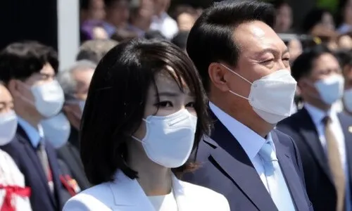 <font color="#FF4000">[단독]</font> 김건희 집사 회사에 투자한 카카오 임원, 대통령 취임식 초청받아