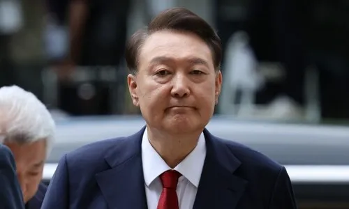 법원 “윤석열, 정신적 손해 본 시민에 10만원씩 위자료 지급하라”