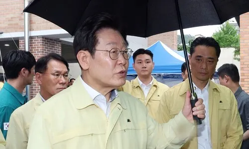 <font color="#FF4000">[단독]</font> 산불 뒤 벌목…이 대통령, 산청 산사태 원인 따져 묻는다