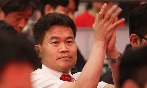 <font color="#FF4000">[단독]</font> 전한길 “오늘 국힘에 김근식 제재 요청서 제출”