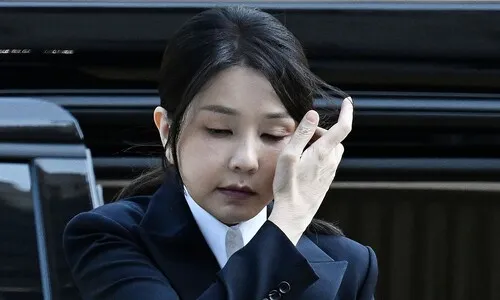 김건희 구속심사 법정, 윤석열과 같은 ‘321호’…이르면 오늘 밤 결론