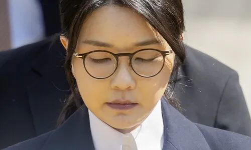 김건희, 1시간가량 혐의 부인…‘모조품 목걸이’ 거짓말 들통난 뒤에도