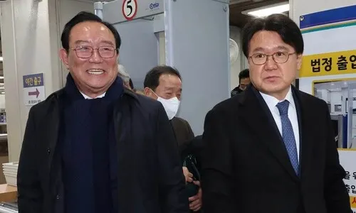 <font color="#FF4000">[속보] </font>‘울산시장 선거 개입 의혹’ 송철호·황운하 무죄 확정