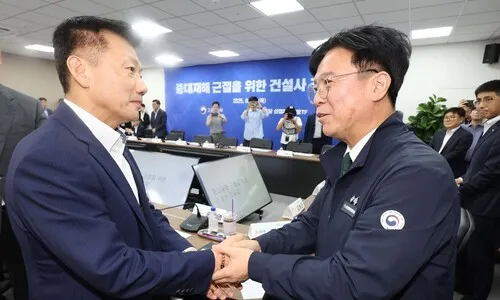 건설사 대표들 만난 김영훈 “사망사고 진짜 원인 찾아 달라”