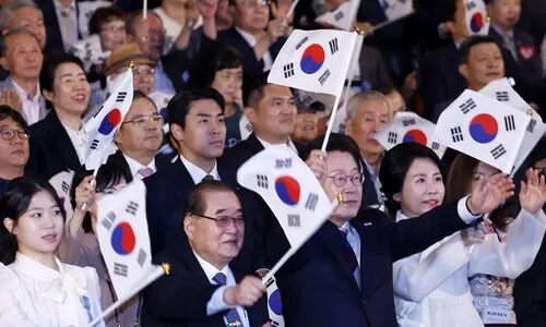 <font color="#00b8b1">[전문]</font> 이 대통령 ‘평화’ 12번 언급…“북 체제 존중, 공동성장 이루자”