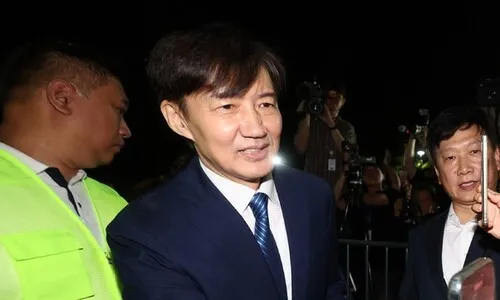 김종인 “조국 목표는 대통령 출마…정치적으로 빠르게 움직일 것”