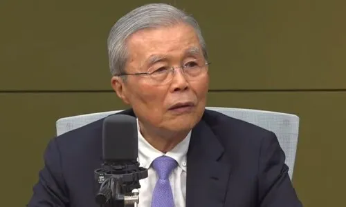 김종인 “조국 목표는 대통령 출마…정치적으로 빠르게 움직일 것”