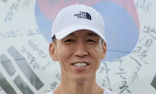 가수 션, 광복절 기념 81.5㎞ 완주…23억여원 기부