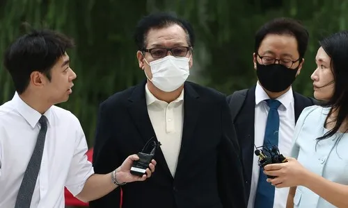 김건희 특검, 건진법사 소환…통일교 청탁 ‘묵묵부답’